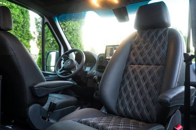 Mercedes Sprinter – Meeskonnabuss