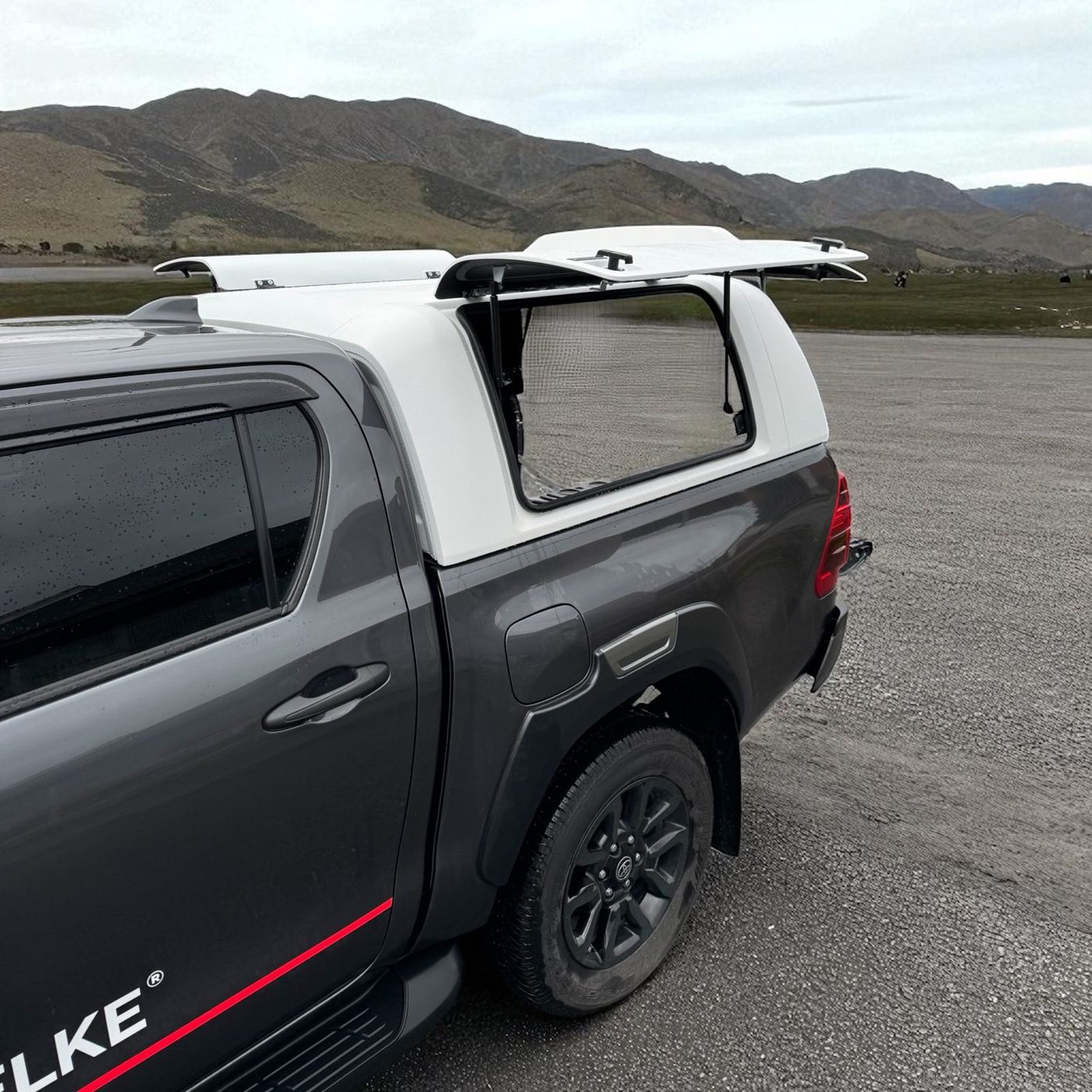 Toyota Hilux pealisehitus – Eesti Energia